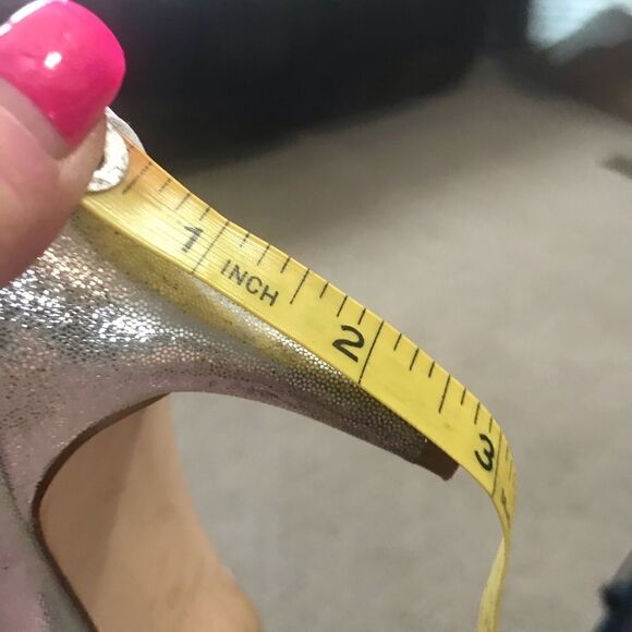 Nine West Silver High Heels Size 7.5 Medium - Picture 4 of 8